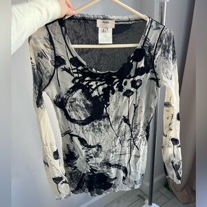FUZZI top. size Large
